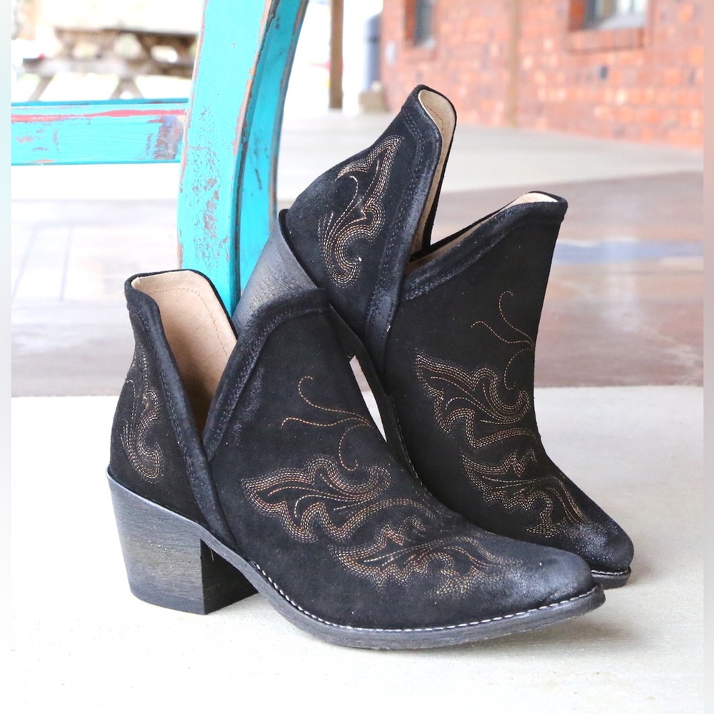 Circle G by Corral Shortie Burnished Leather Embroidered Ankle Bootie Sz 5.5 - Picture 2 of 12